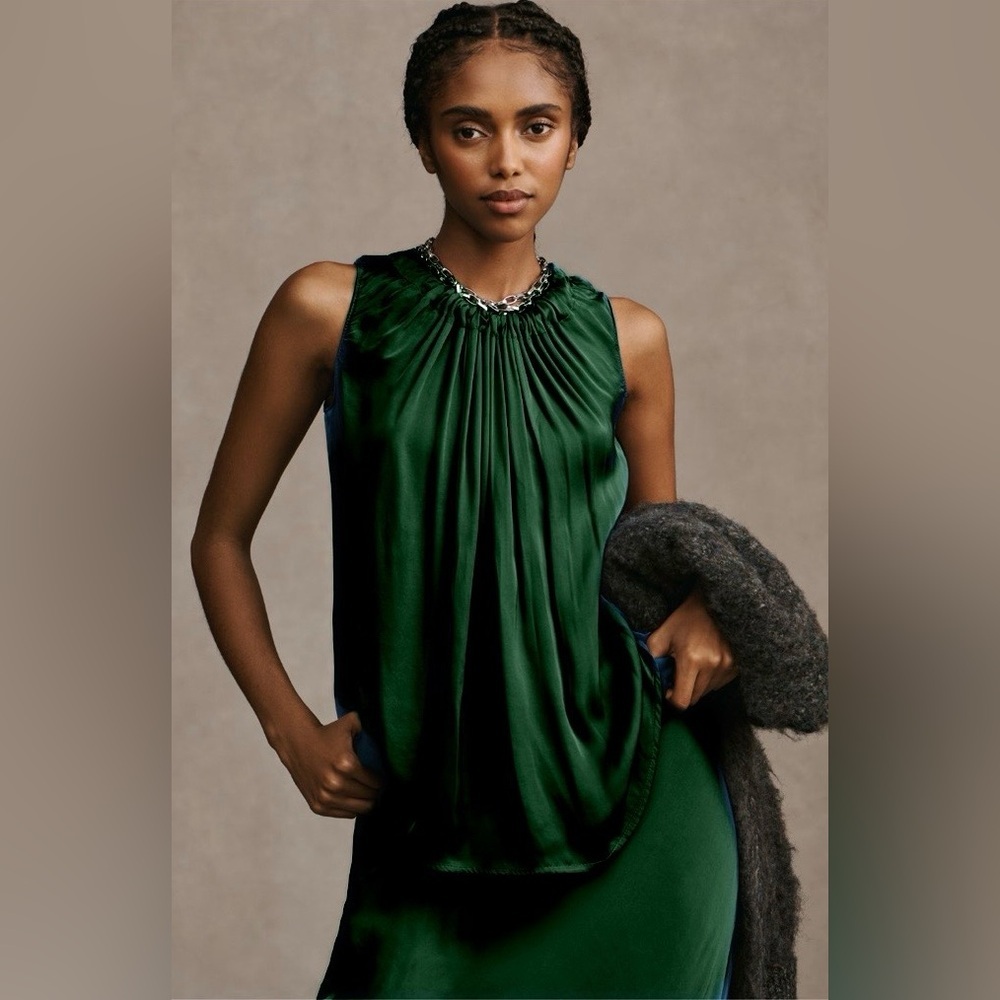 Velvet By Graham & Spencer Mindi Top in Emerald Green